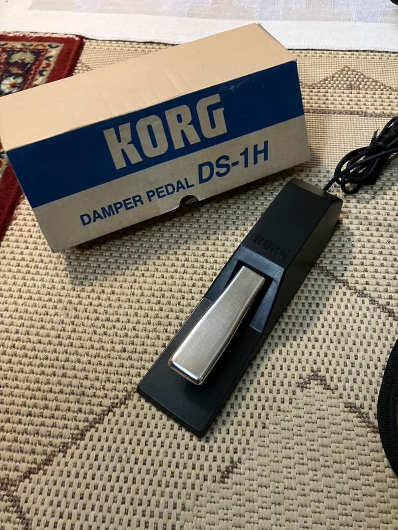 【KORG】キーボード　TRITON Le 61鍵