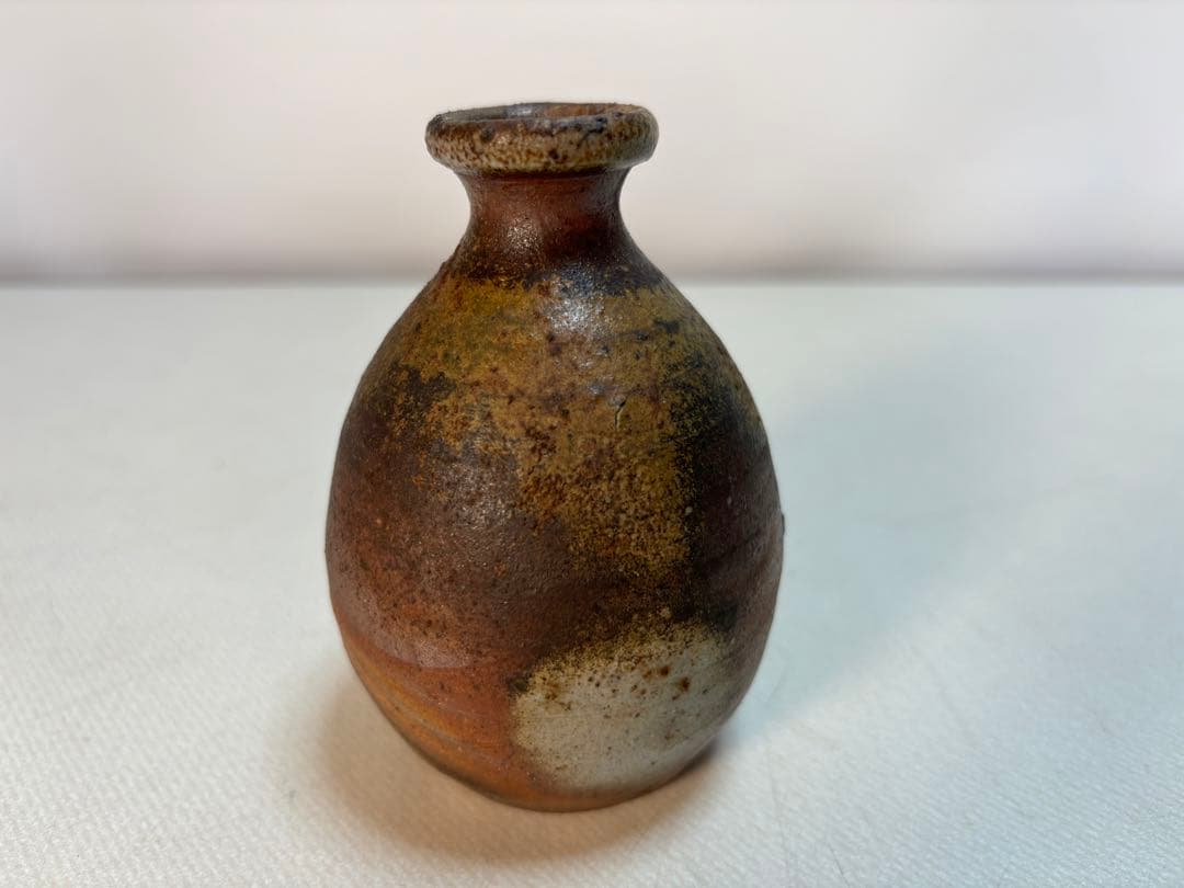 備前焼　窯変　サンギリ　小さな一輪挿し　陶印有り