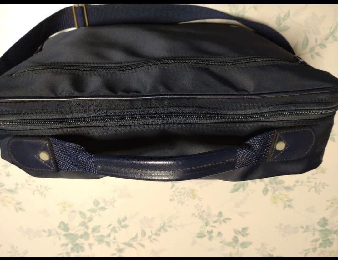 ショルダーバッグ ネイビー