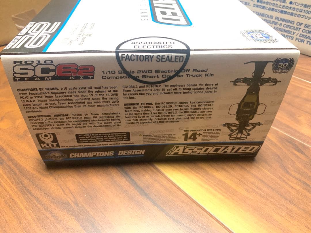 Team Associated SC6.2 1/10スケール RCカー