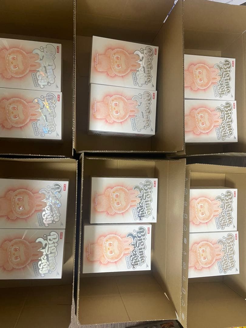 Big into Energy ぬいぐるみ 2箱