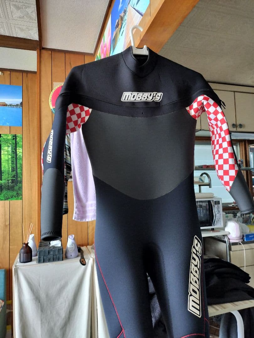 MOBBY'S セミドライスーツ ブラック 赤チェック