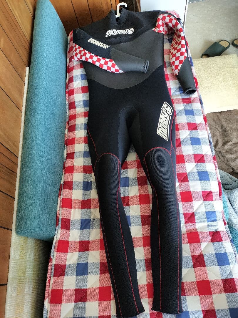 MOBBY'S セミドライスーツ ブラック 赤チェック