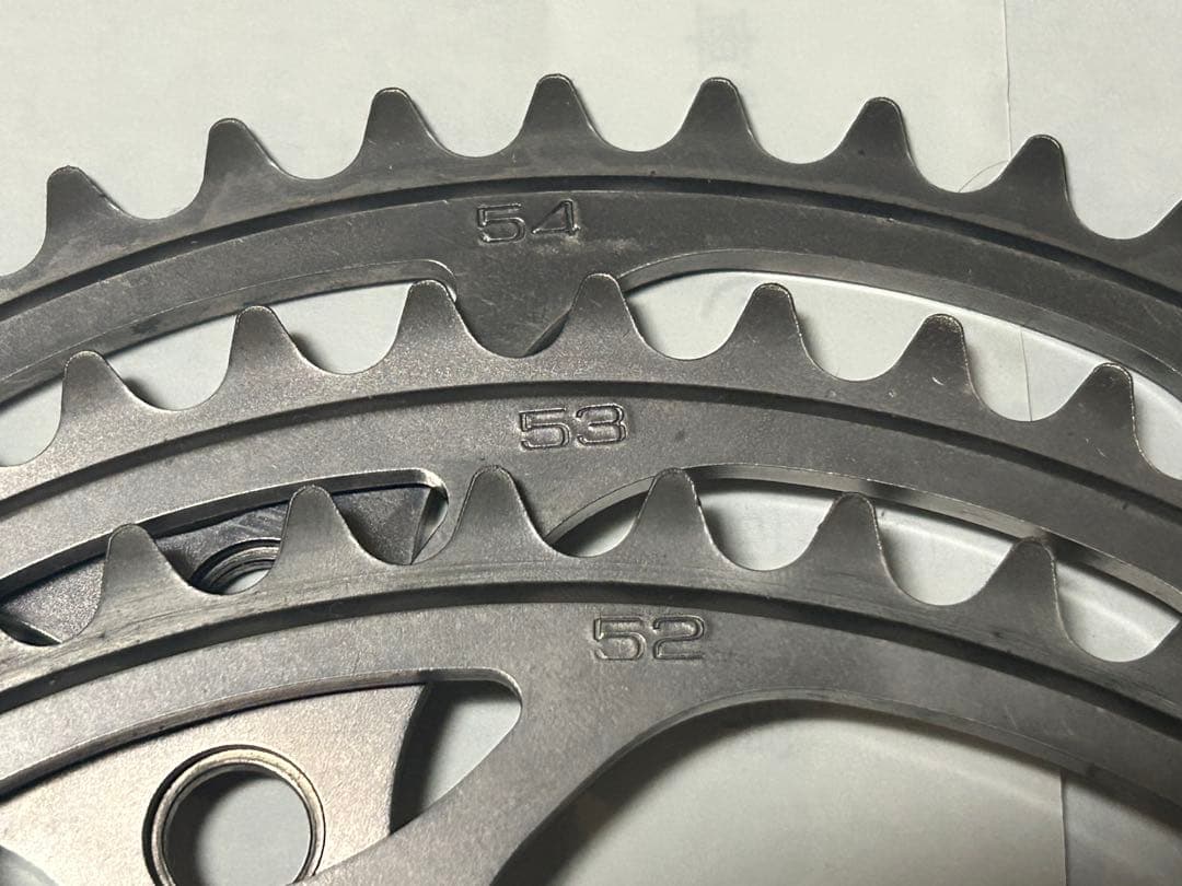 【ピスト】デュラエース 薄歯52.53.54T IZUMI Vチェン付き