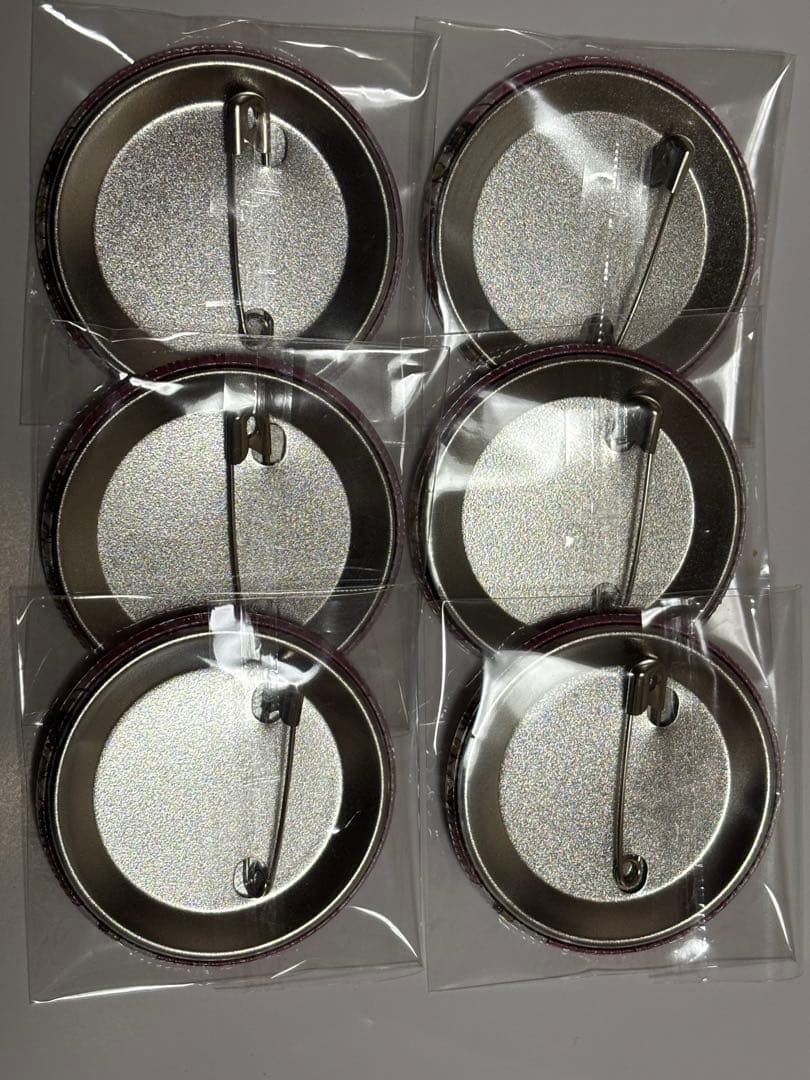 ヘタリア　日本　郵便屋　ホログラム缶バッジ　 6個