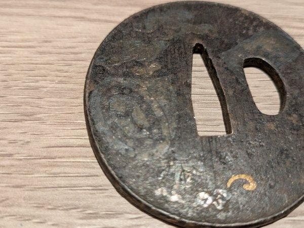 鉄鍔 三つ巴 家紋 金象嵌 金彩 刀装具 時代物 レトロ アンティーク