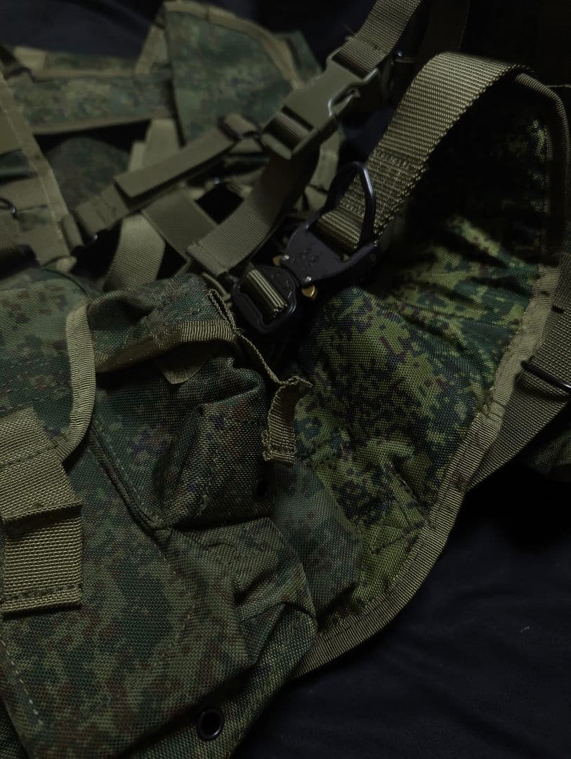 赤字出品　SMERSH チェストリグ デジタルフローラ レプリカ