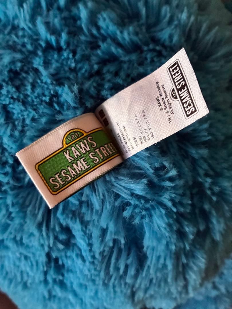 UNIQLO kaws ユニクロ カウズ セサミストリートぬいぐるみ