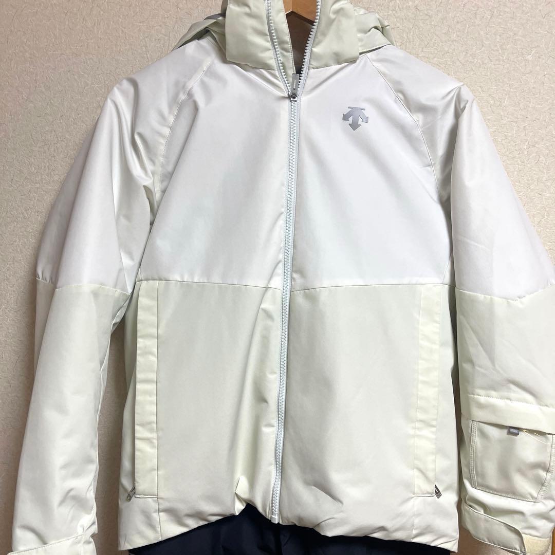 子ども用スキーウェア DESCENTE デサント　150 女の子　ホワイト