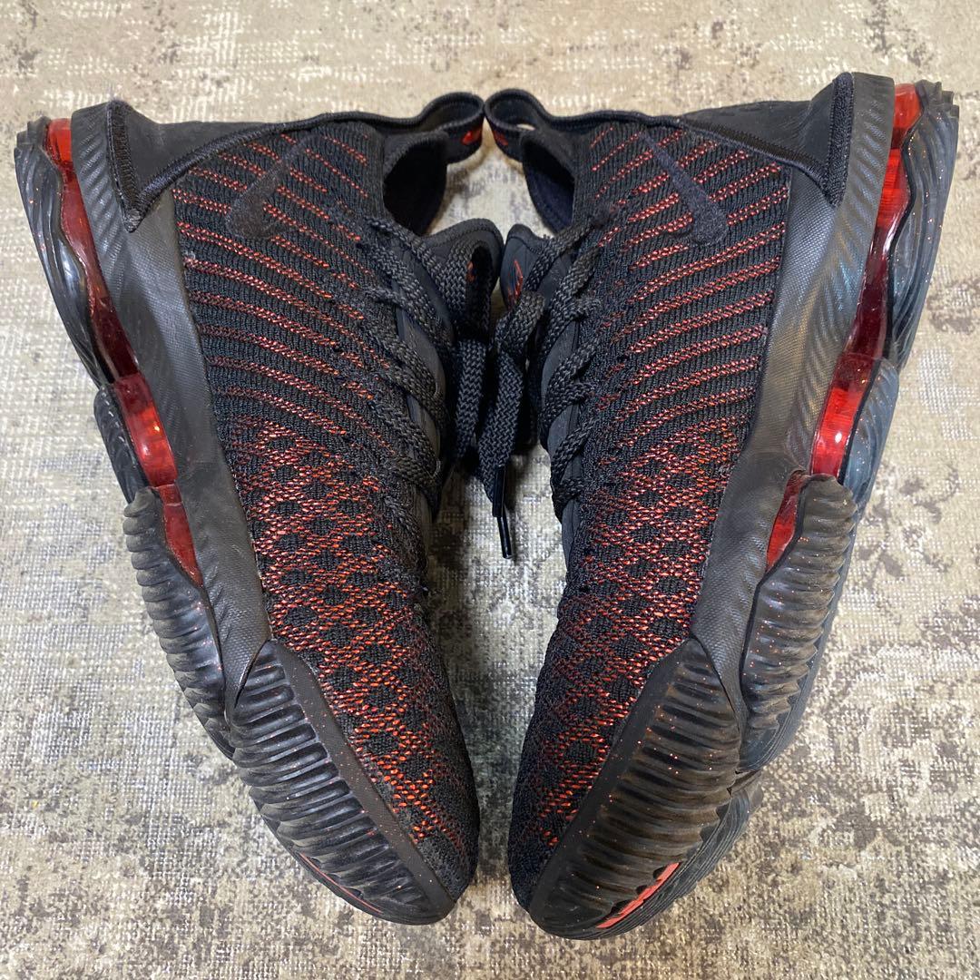 Nike バスケットボールシューズ ブラック/レッド　 レブロン16
