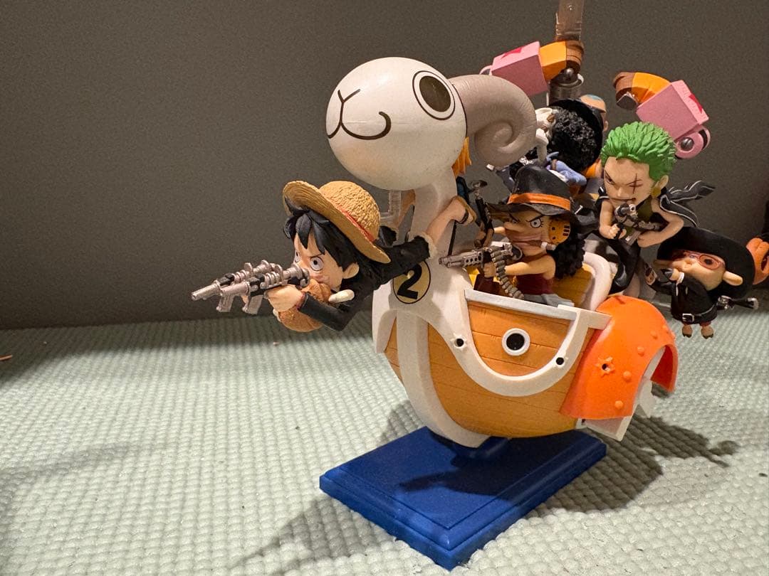 ワンピース ワールドコレクタブルフィギュア ミニメリー号 ATTACKセット