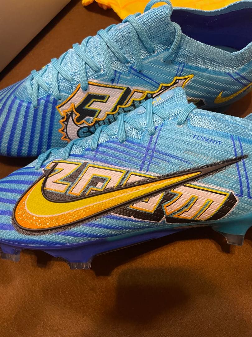 ナイキ　マーキュリアル ヴェイパー 15 kmエリート　FG