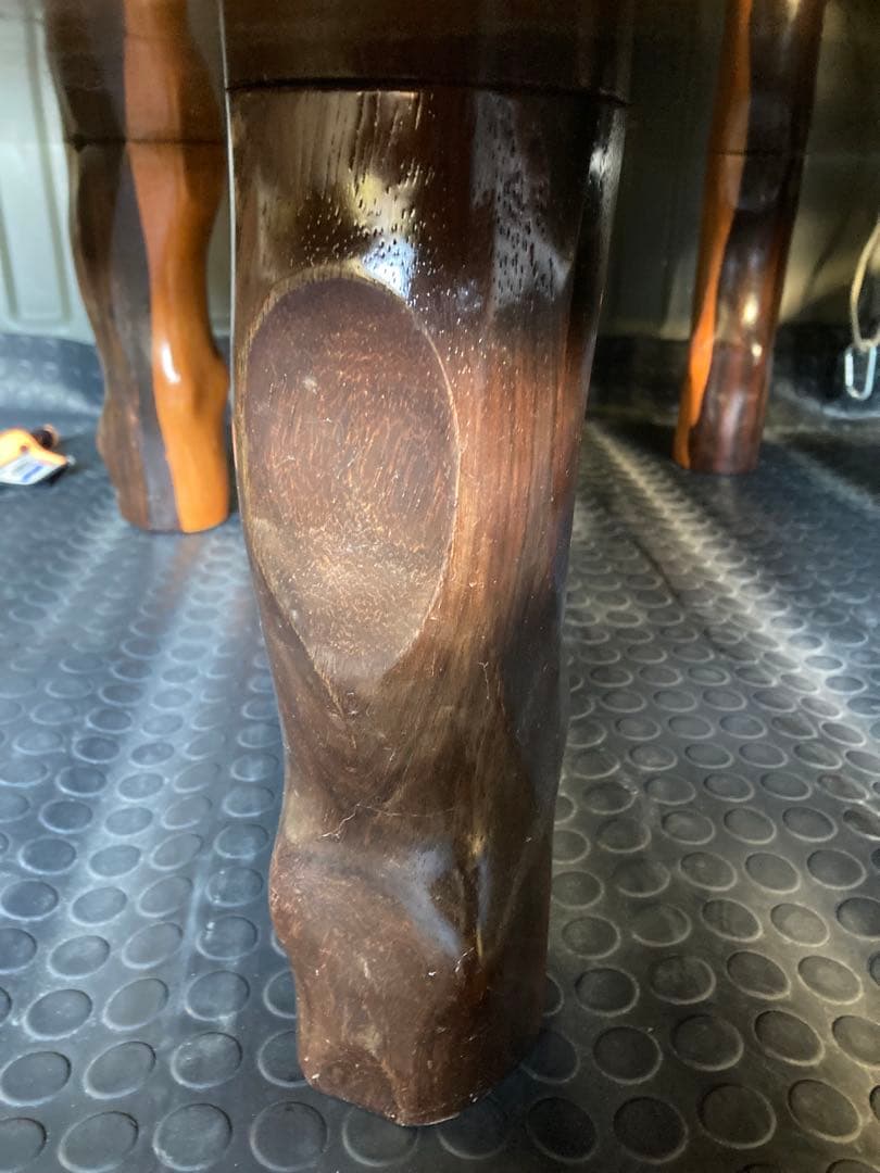 ダークレッド木製円形座卓　一枚板　無垢テーブル　輪切り　天板