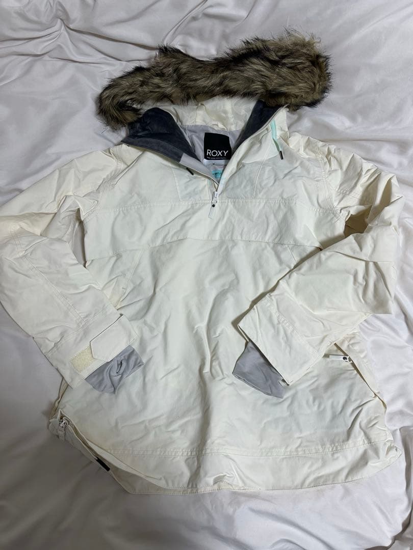 ROXY ファー付きホワイトアウター