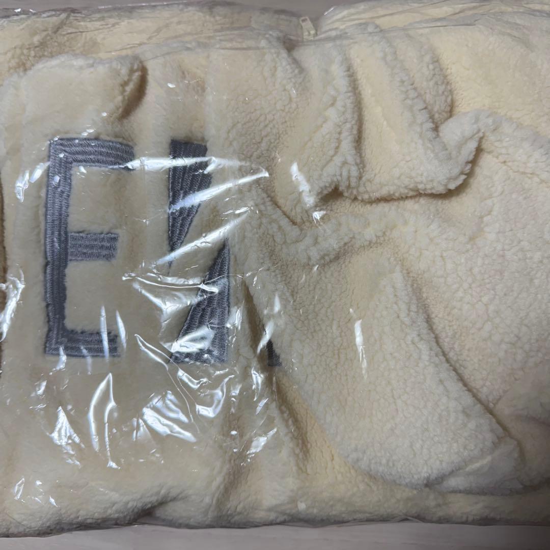 BE:FIRST ビーファースト ボアジャケット L サイズ　フリースフード付き