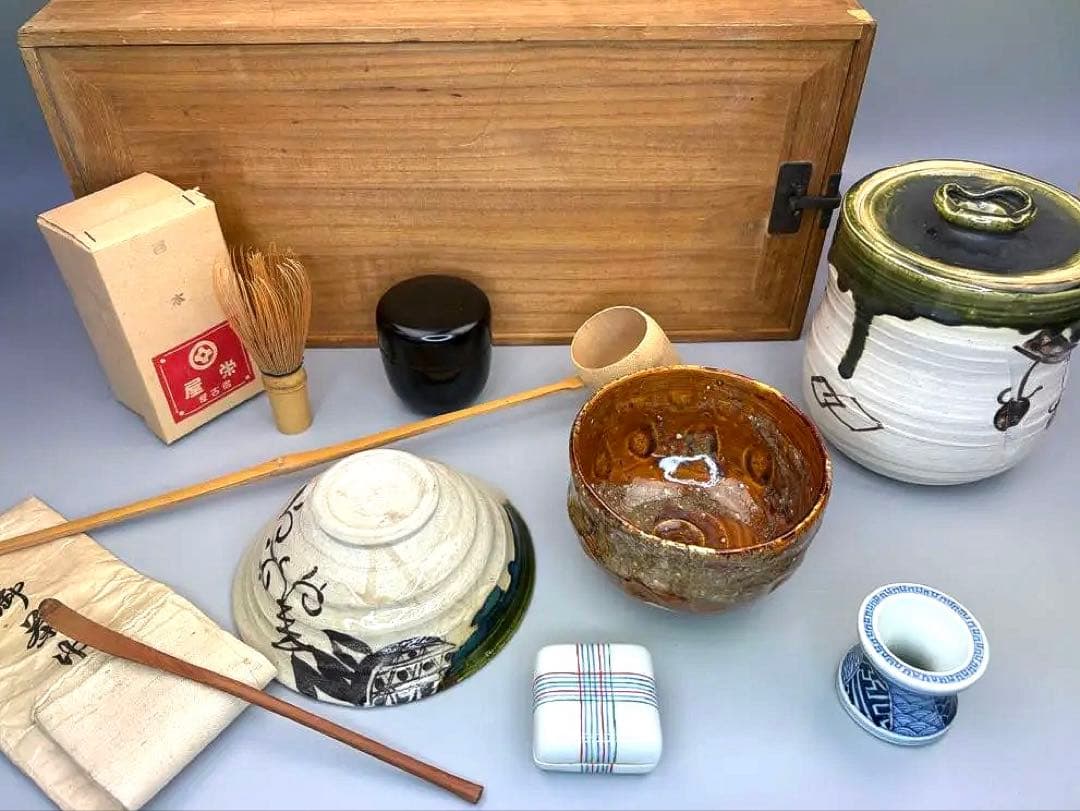 茶道具一式 茶箱付き 11点セット　加藤麥代　茶碗香合織部茶碗水注　在銘