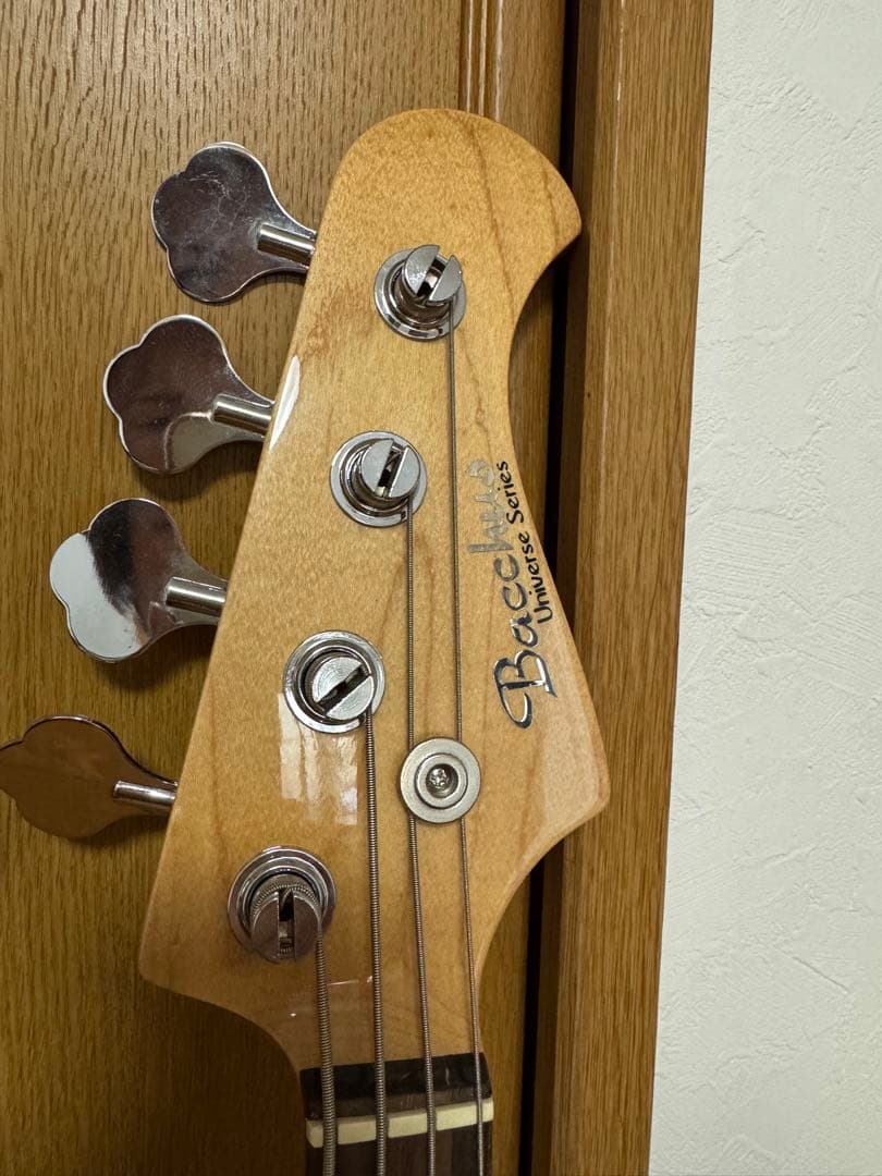 Bacchus エレキベース 青　カバー付き