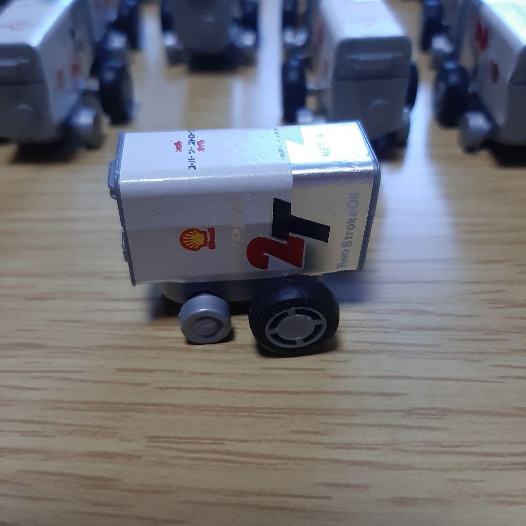 ミニカー　昭和レトロ　金色50点　銀色33点