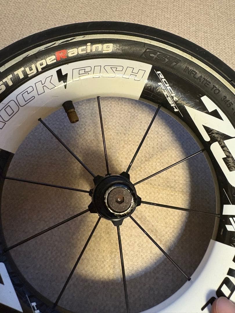 ROCKFISH FT-25 PRO カーボンホイール タイヤ+ チューブ付き