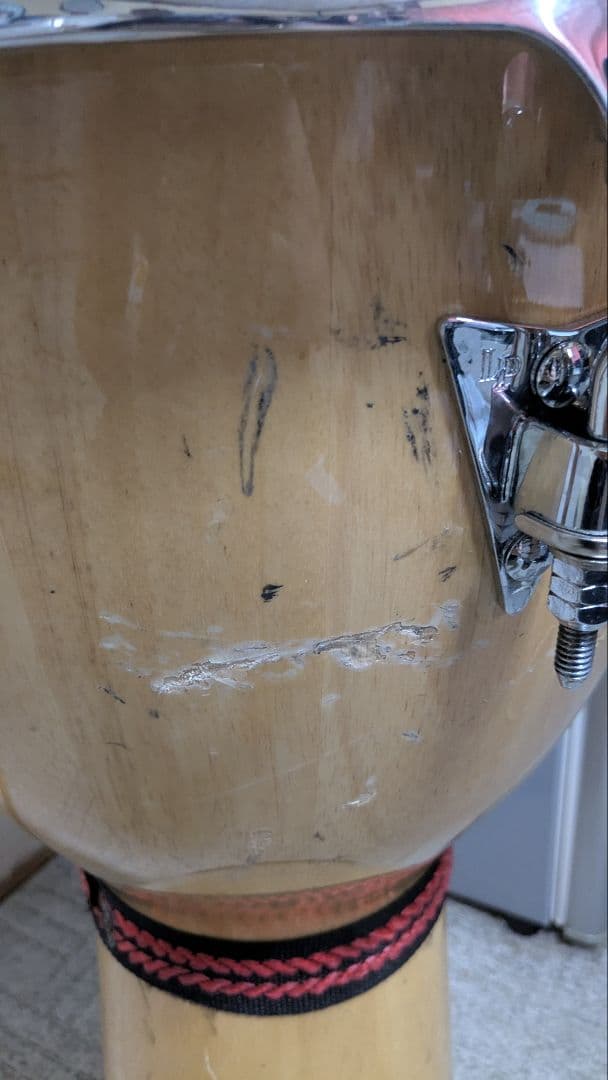 LP製のジャンベ LP720X(傷多め、演奏に支障なし)