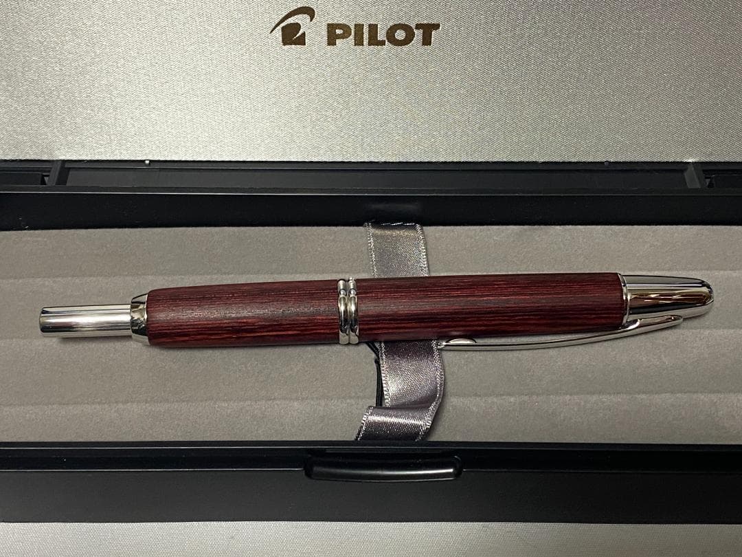PILOT キャップレス 木軸 ディープレッド EF