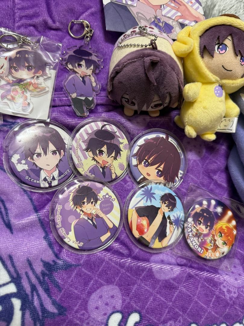 ななもり。 すとぷり パーカー、パジャマ、シュシュ、歌みた、缶バッチ、アクキー等