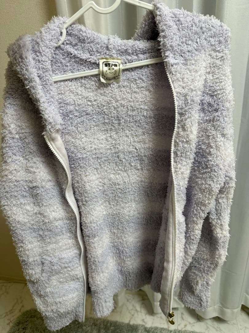 ななもり。 すとぷり パーカー、パジャマ、シュシュ、歌みた、缶バッチ、アクキー等