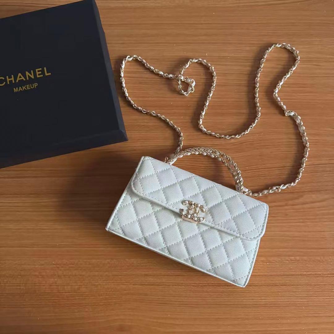 VIP限定 ノベルティ ホワイト チェーン ショルダーバッグ