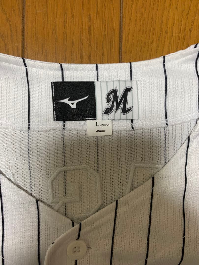 千葉ロッテマリーンズ　佐々木朗希選手　レプリカユニフォーム&直筆サイン色紙2枚