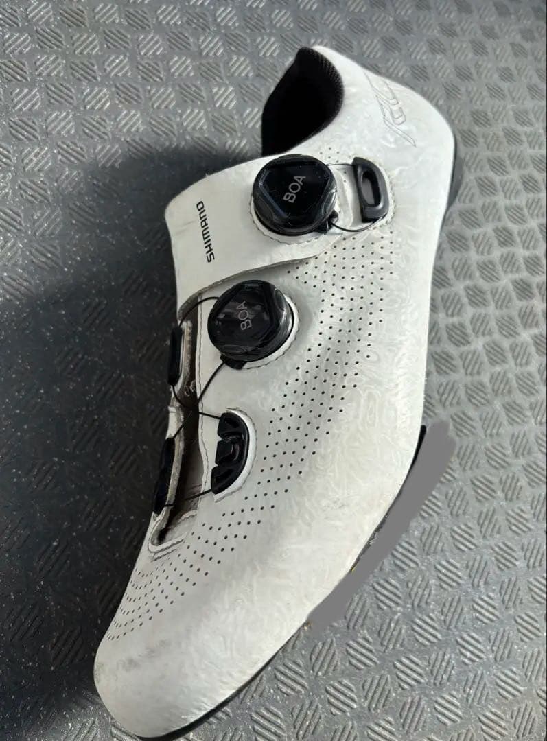 SHIMANOビンディングシューズ SH-RC701 44E ワイドタイプ