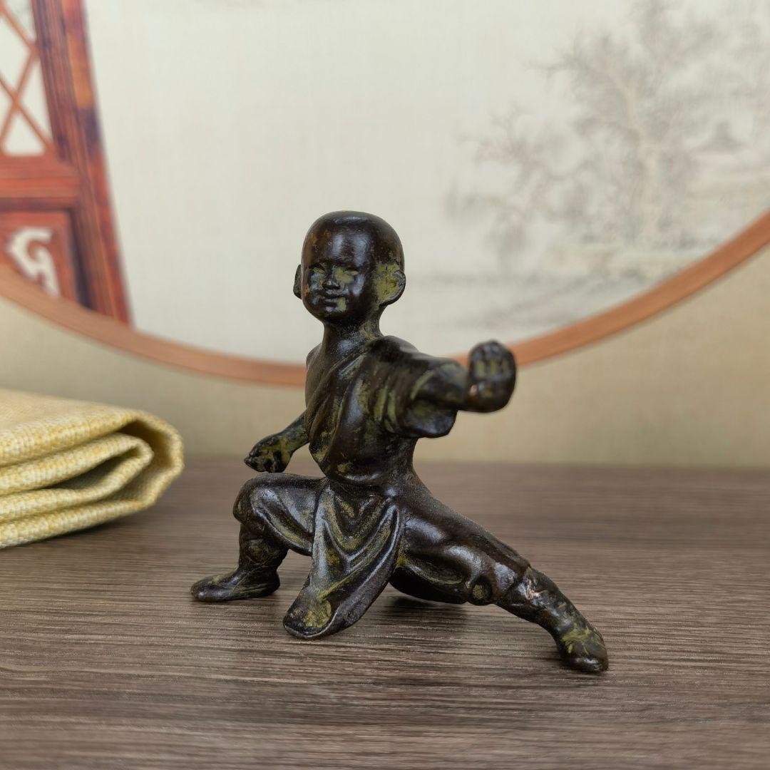 銅製 中国カンフー和尚 応接間 玄関 書架 博古架 茶台 装飾品 工芸品 置物