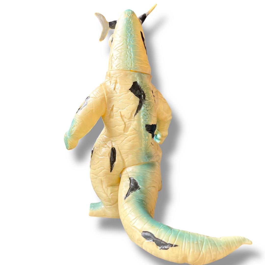 ゴ*ド様 怪獣ソフビ クリーム色　ジャンク品