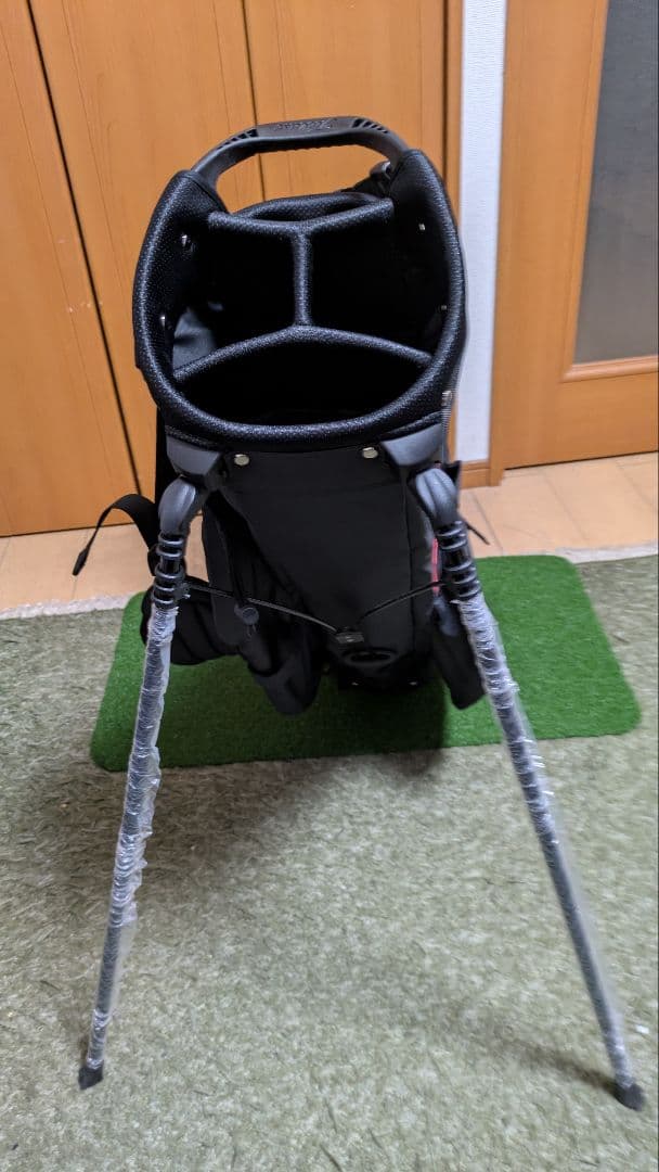 新品同様 タイトリスト Titleist スタンドキャディバッグ 黒/赤