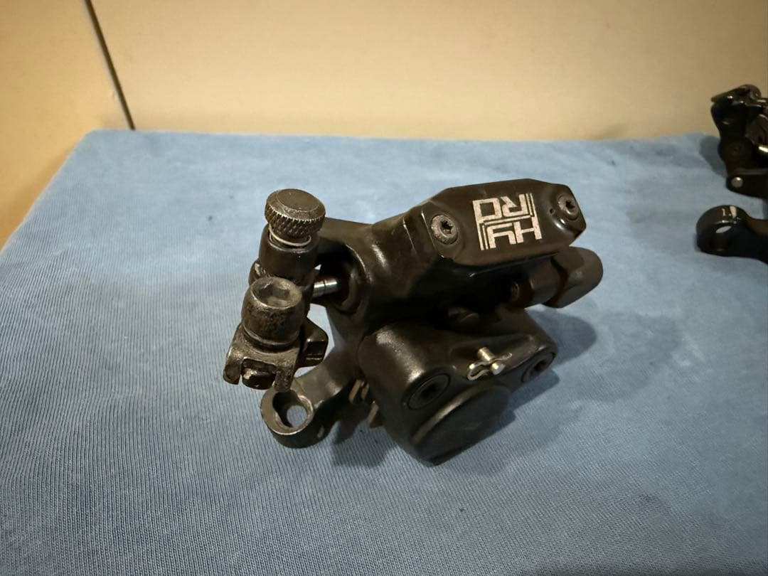 TRP HY/RD ポストマウント 油圧 ディスク キャリパー