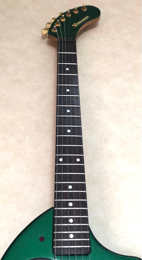 最終値下！【美品】ZO-3 芸達者 グリーン アンプ内蔵ミニギター 専用ケース付