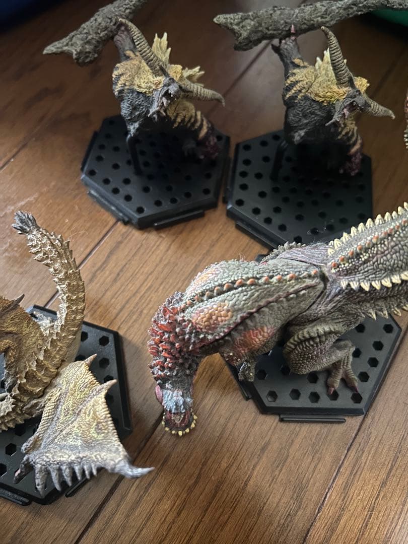 モンスターハンター 銀リオレウス 金リオレイア（怒りver）2体セットおまけ付き