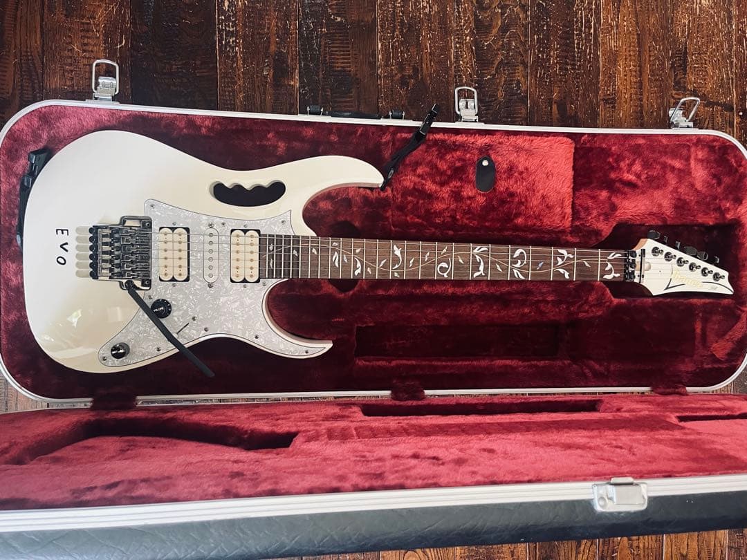 Ibanez JEM7V-WH スティーヴ・ヴァイ (EVOモディファイ)