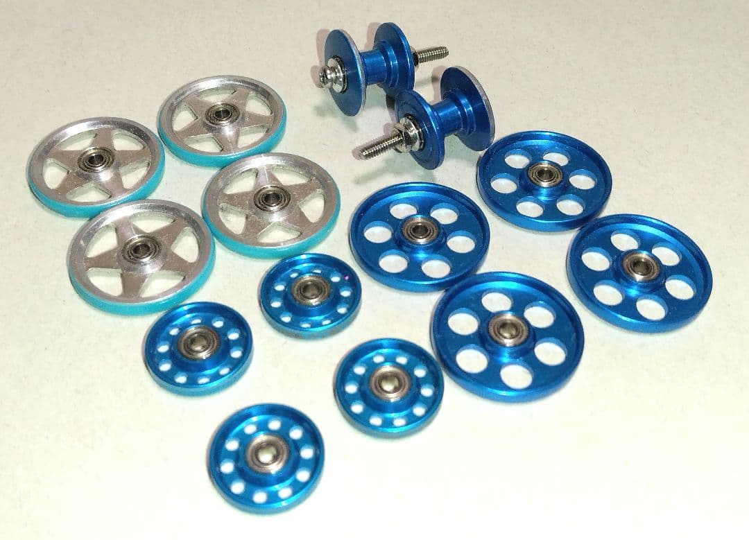 【再出品】ミニ四駆　軽量2段　軽量13mm　軽量19mm　純正ブルー　ローラー