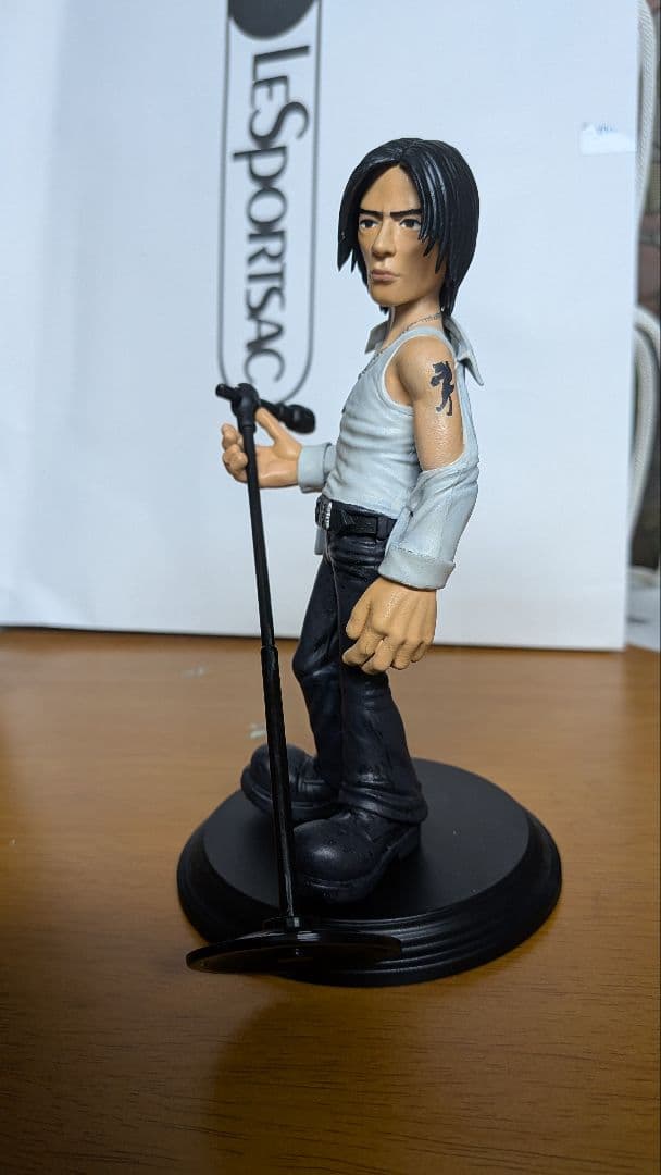 TAKA　氷室京介リペイントフィギュア