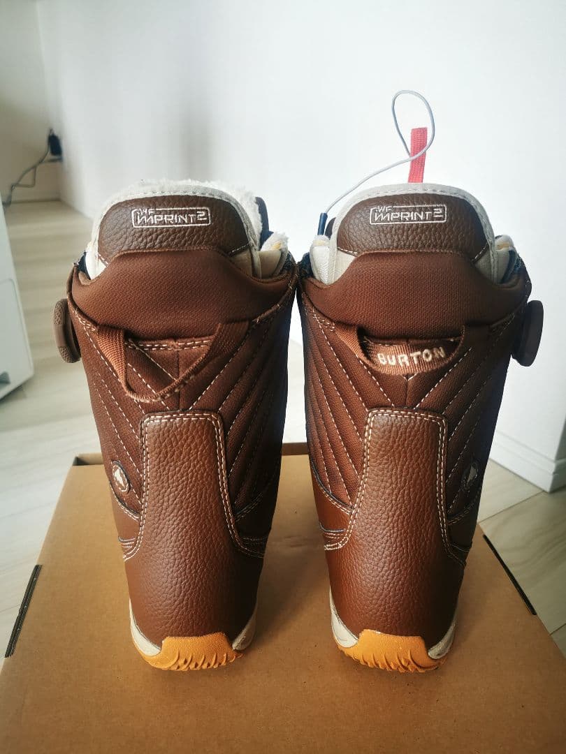 BURTON　レディースブーツ美品　大人気のライムライト　ボア