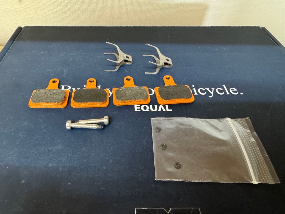 グロータック EQUAL ディスクブレーキキャリパーセット