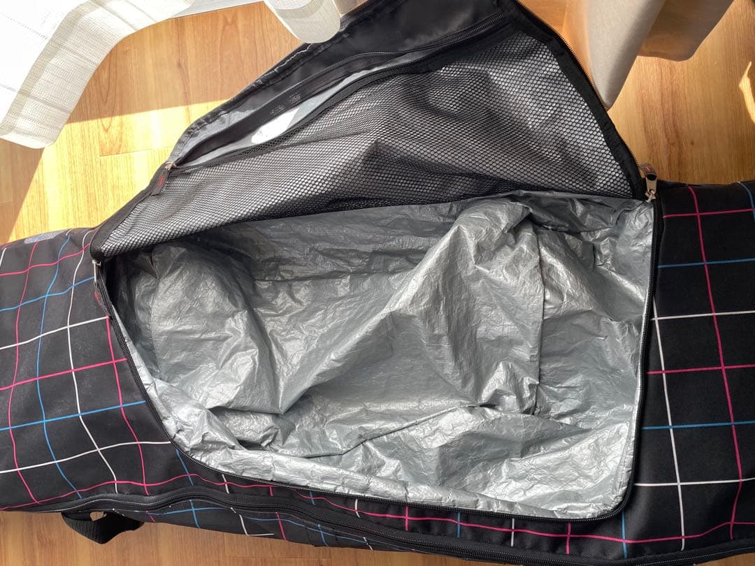 スノーボードセット【板・靴・服上下・グローブ・ニット帽】