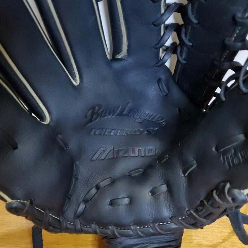 ミズノ イチローモデル 限定 ICHIRO51 プラチナラベル 軟式グローブ