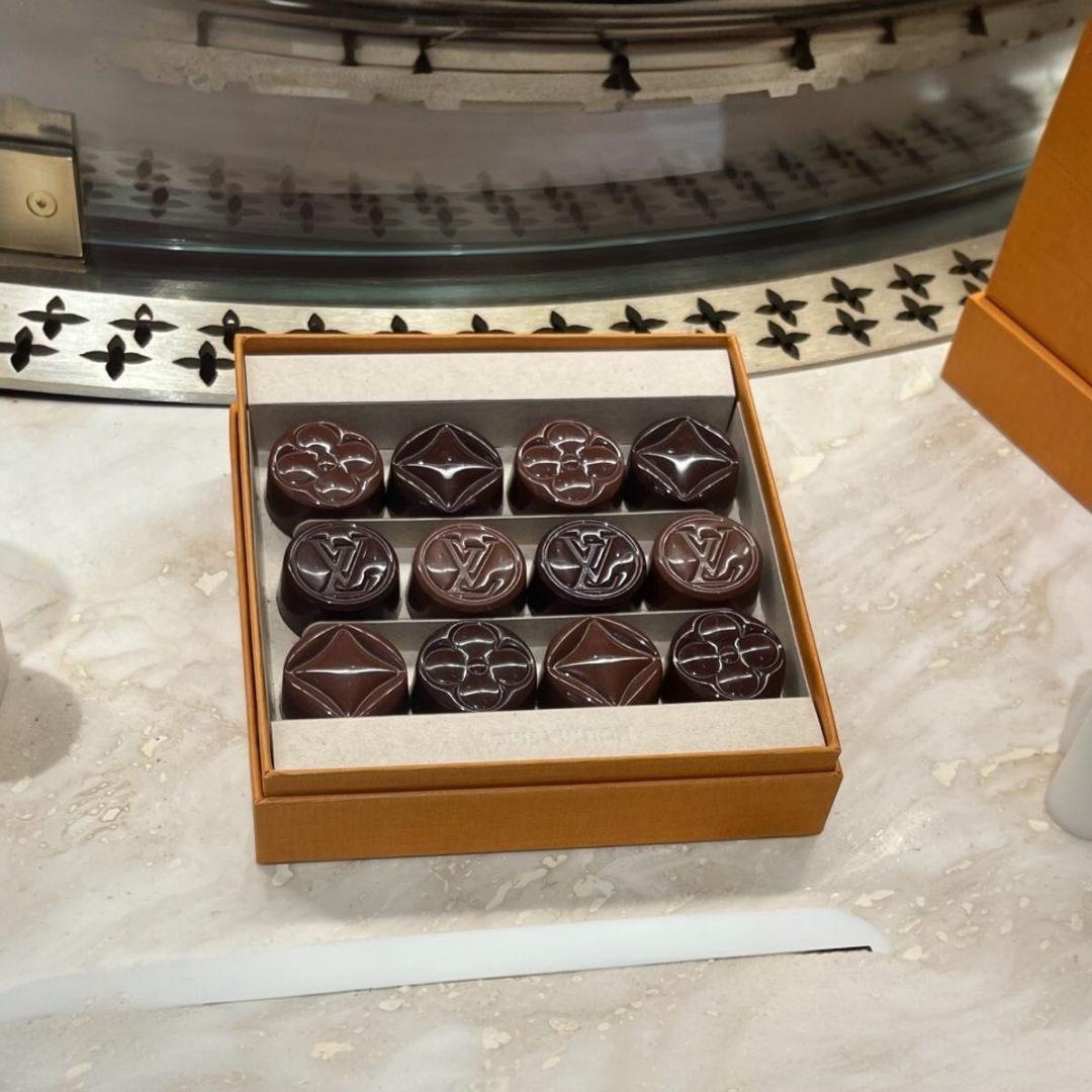 ルイヴィトン ウィスキーチョコ12個入 バレンタイン LOUIS VUITTON