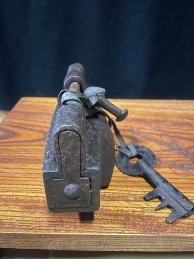 eyeknow74骨董鍵付き「因幡錠（いなばじょう）」（長さ１６.5ｃｍ