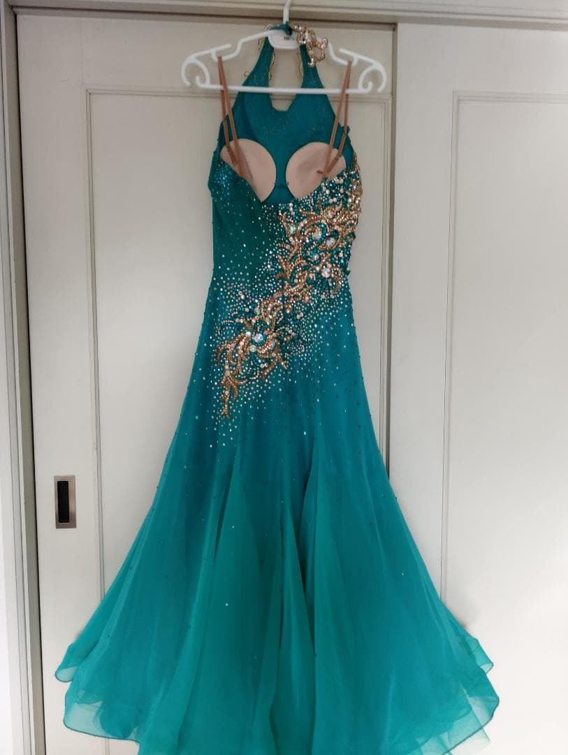 社交ダンスドレス ターコイズ ビーズ装飾付き