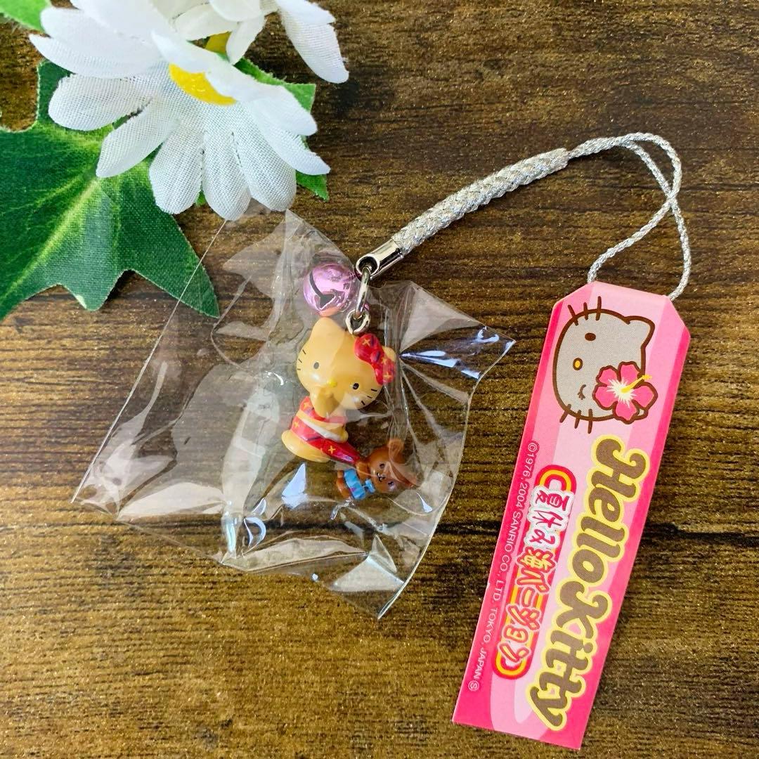 レア　夏休み海バージョン　ハローキティ日焼け　水着　クマ　根付けストラップ　希少