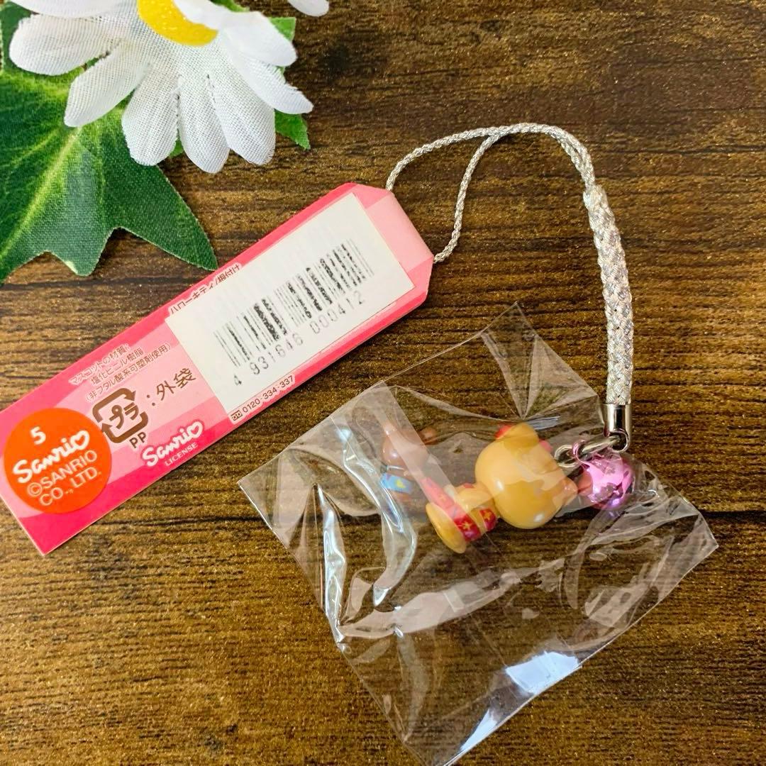 レア　夏休み海バージョン　ハローキティ日焼け　水着　クマ　根付けストラップ　希少