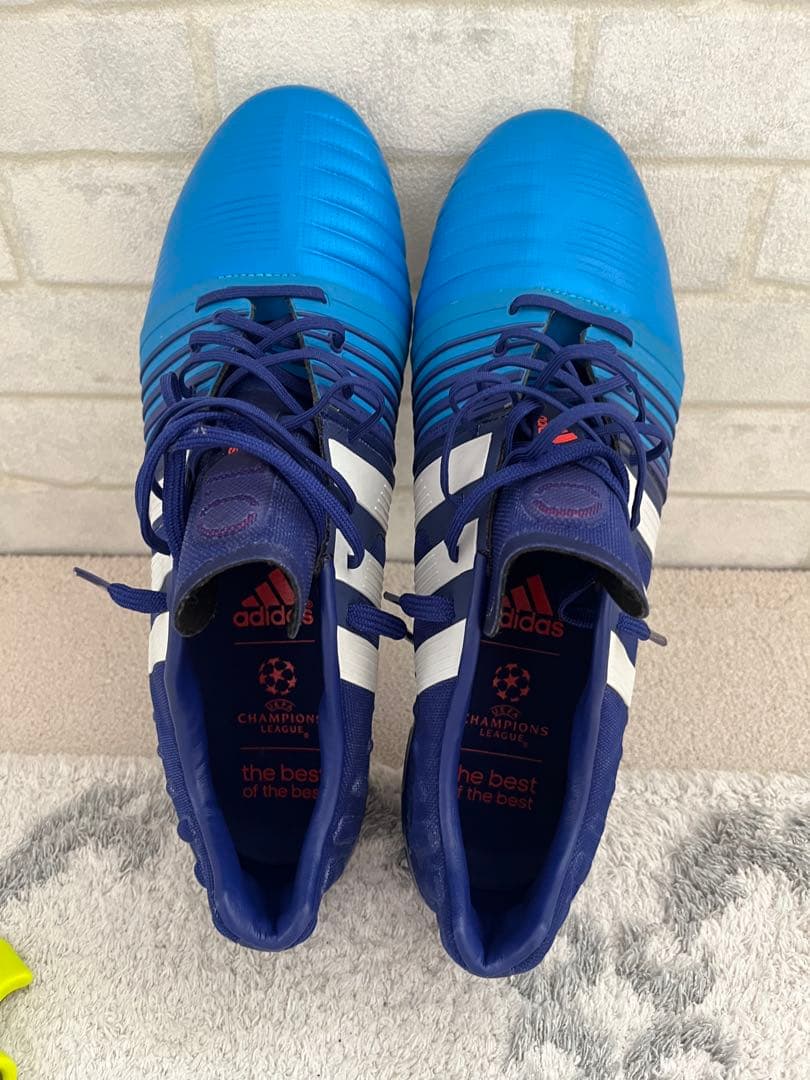 新品アディダス　サッカーシューズ27cm