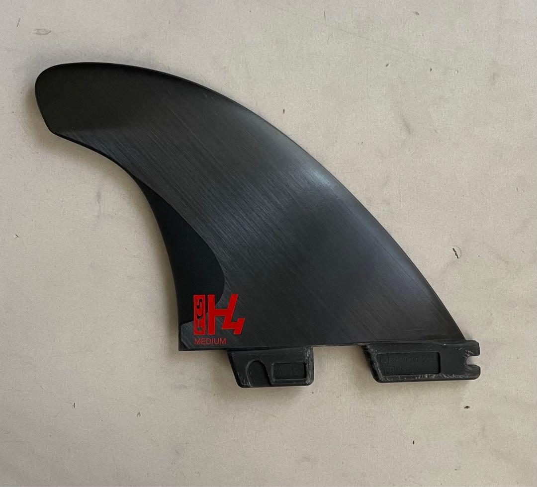 FCS2 H4 トライフィン　medium 美品　M